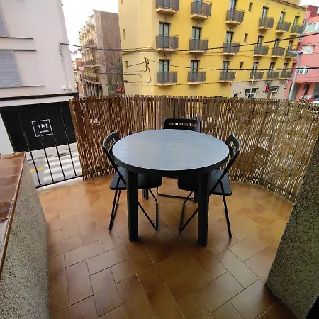 Appartement T4 A 100 Metres De La Plage Roses Exterior photo